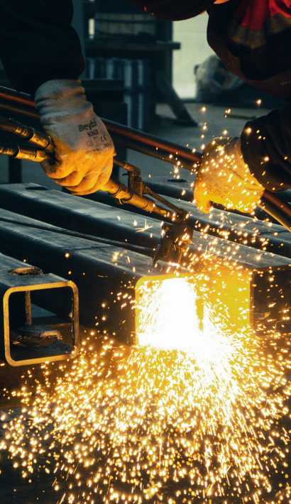 Metal Machinist Image 3