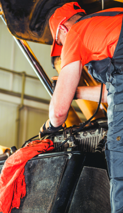Tractor Mechanic Trade image 3