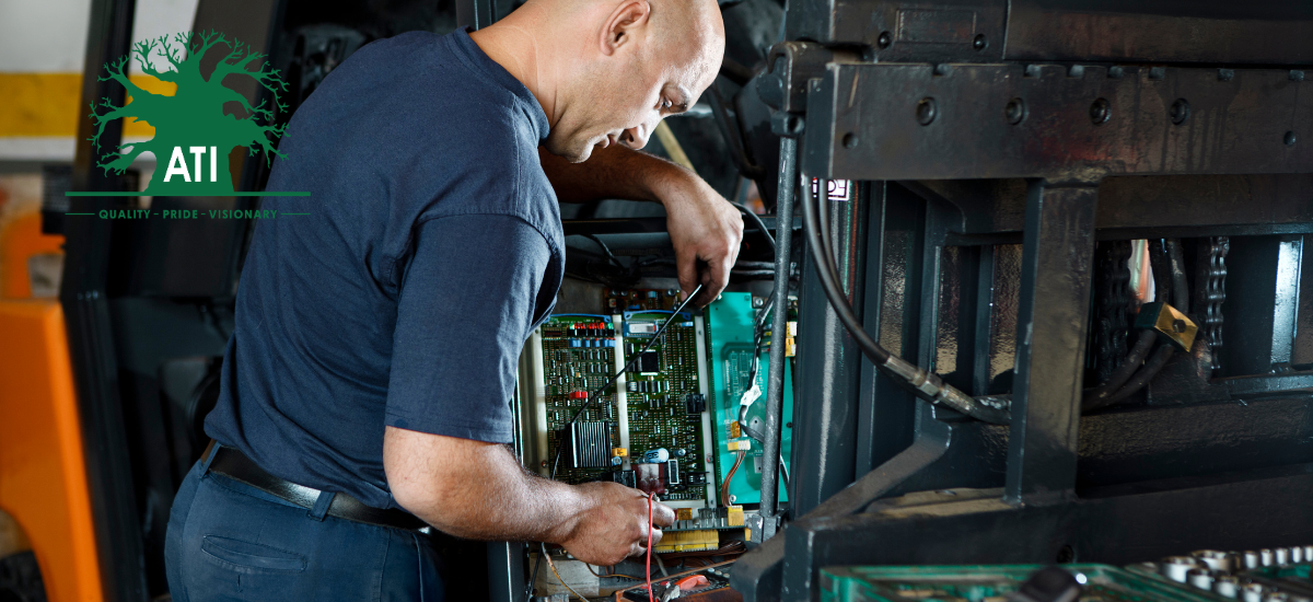 Behind Every Moving Warehouse: The Essential Role of a Qualified Forklift Mechanic